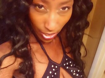 BustyBaddie